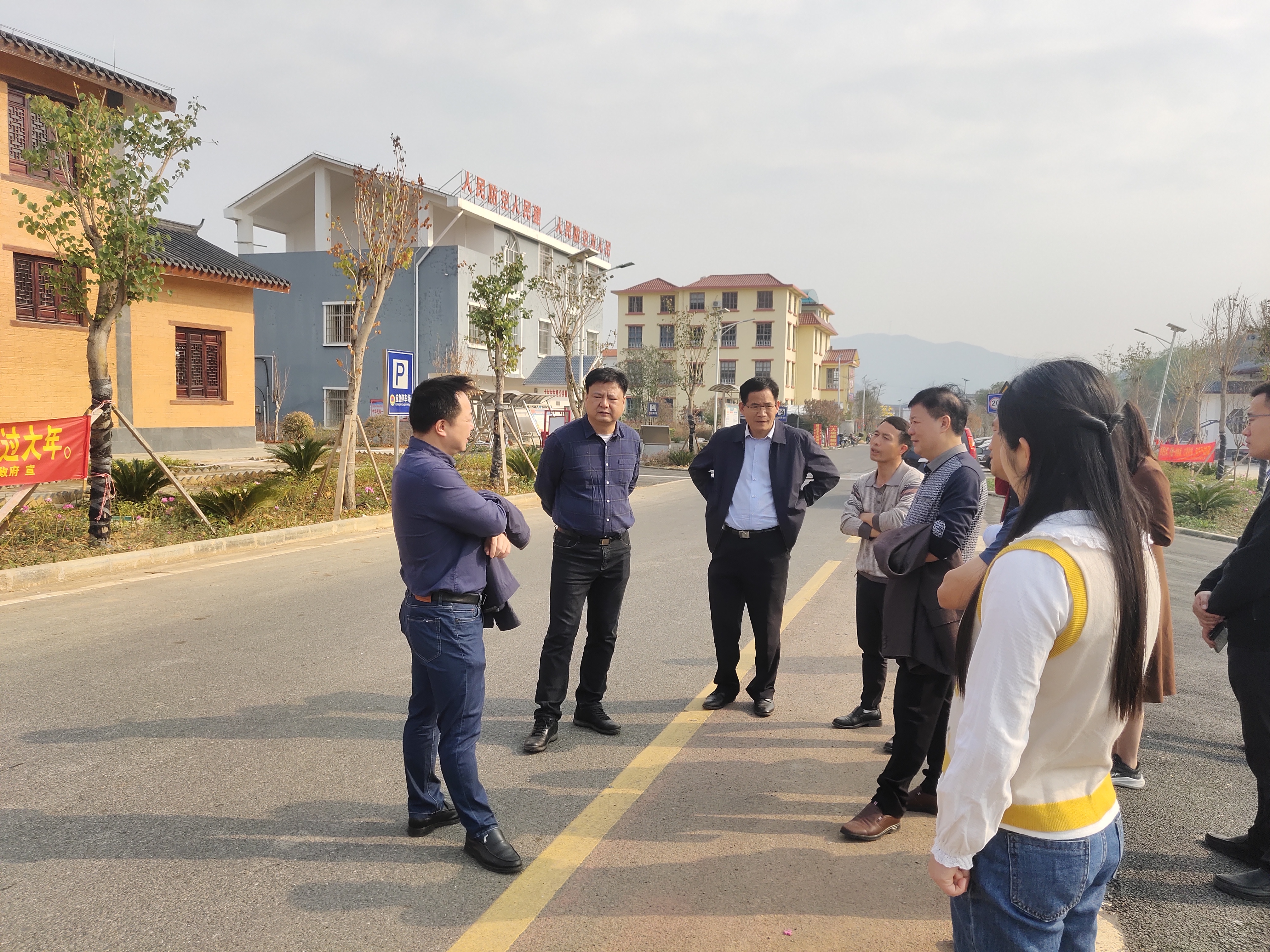 自治区林业局调研组到鹿寨县调研领导国储林建设现场推动会筹备工作