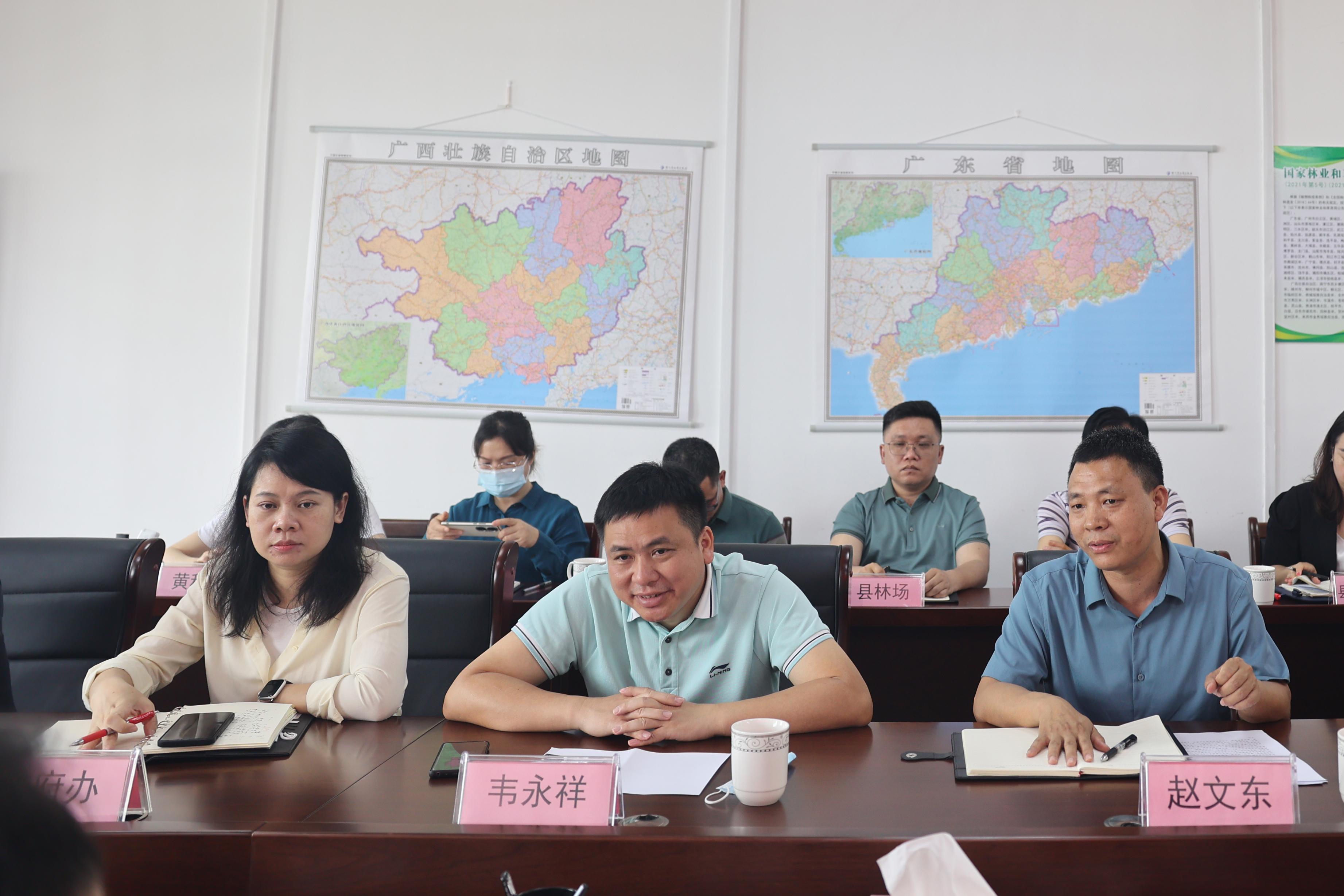 海东市人民当局调查组赴luck18xinli集团 调查国储林项目建设情况