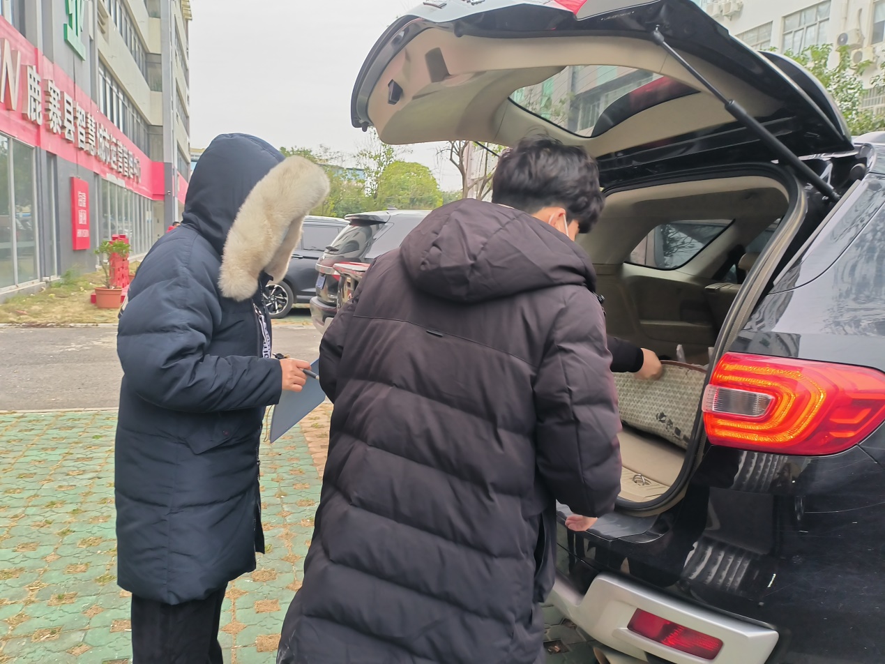 强化查抄排查，，，，，，时刻紧绷安全弦