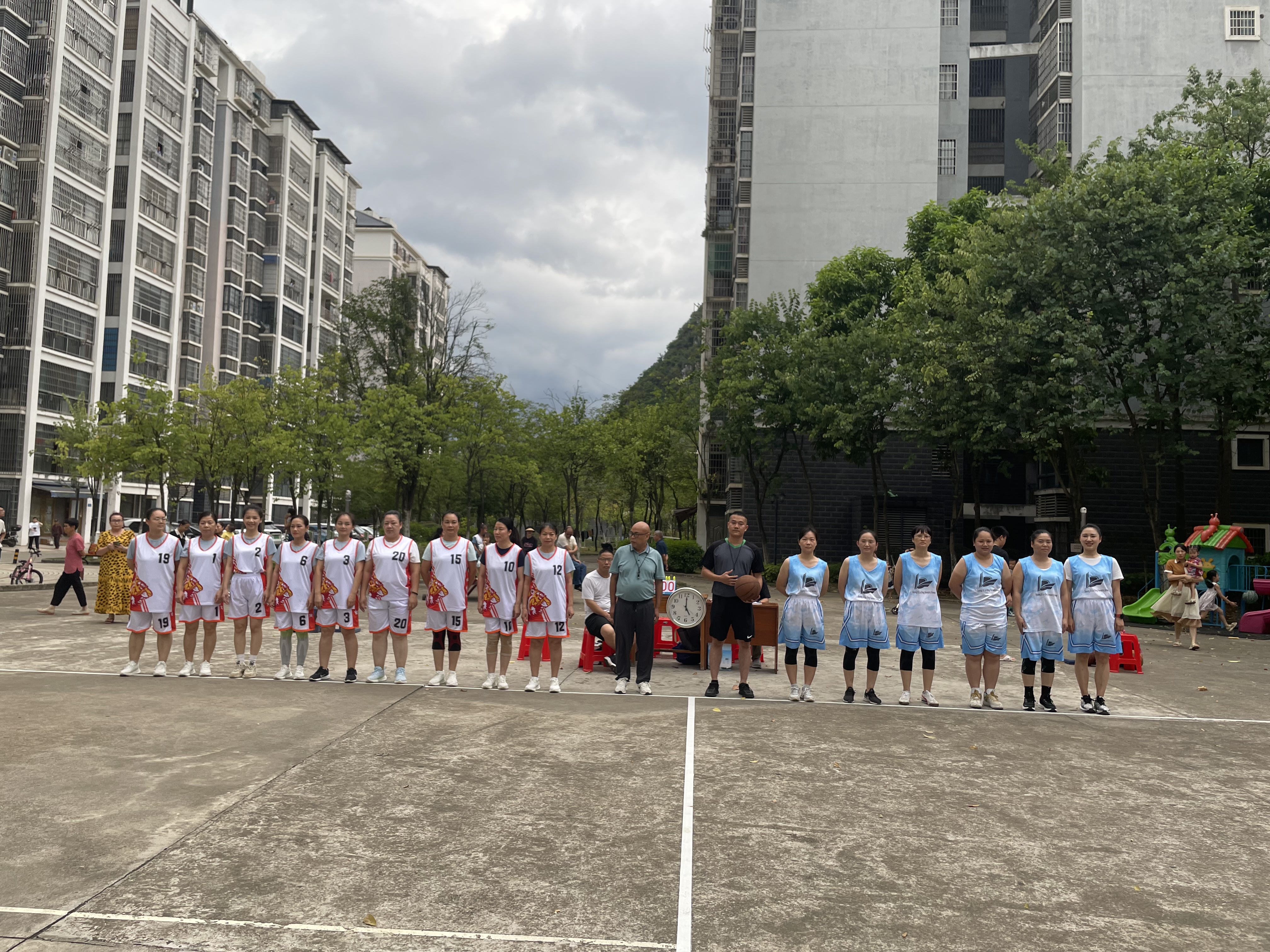 大力拼搏 迎“篮”而上—luck18xinli集团在三门江林场工会2024年职工篮球角逐上 斩获男女双佳绩