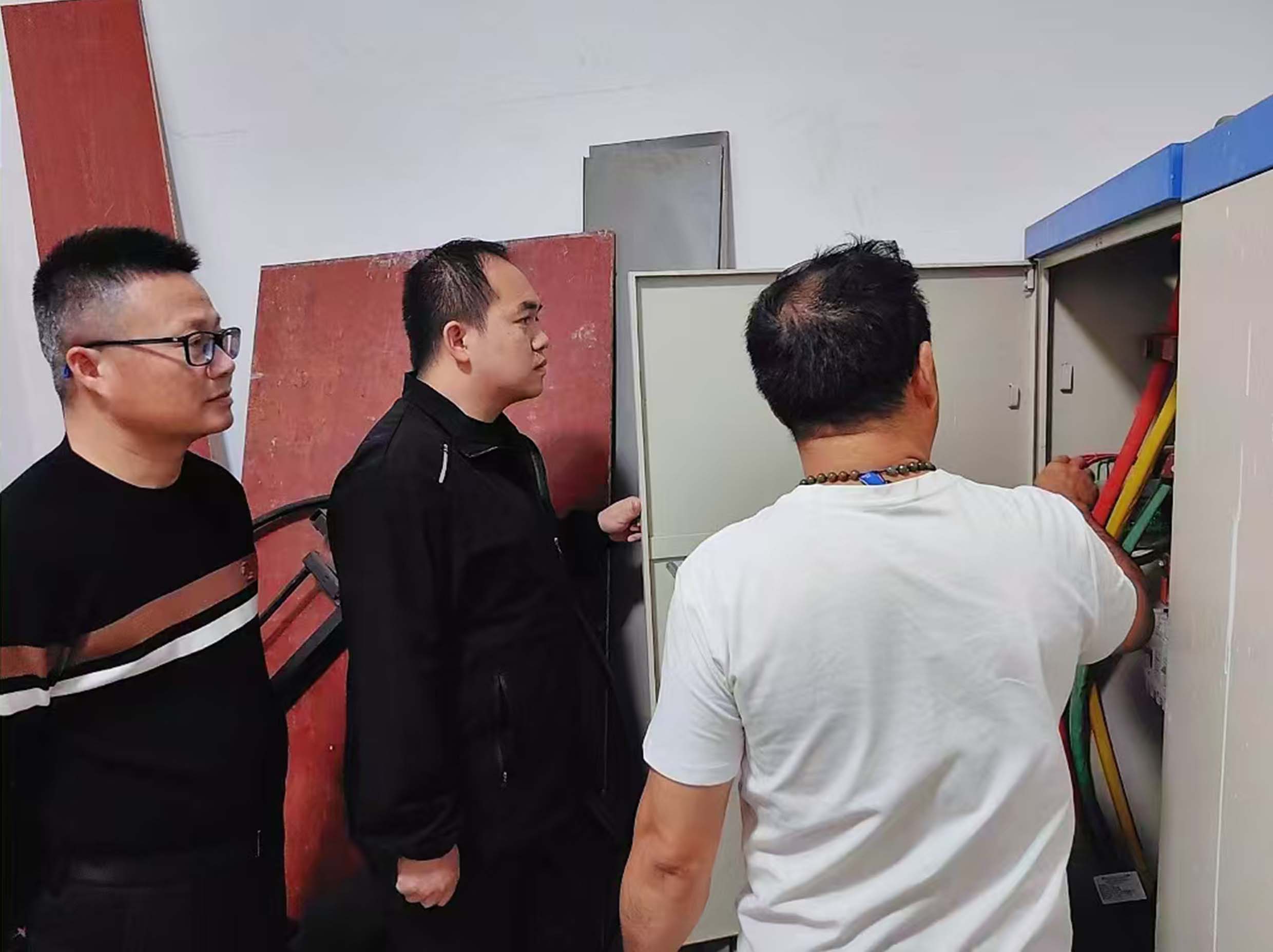 陆克宇带队对员工食堂等场所发展专项查抄