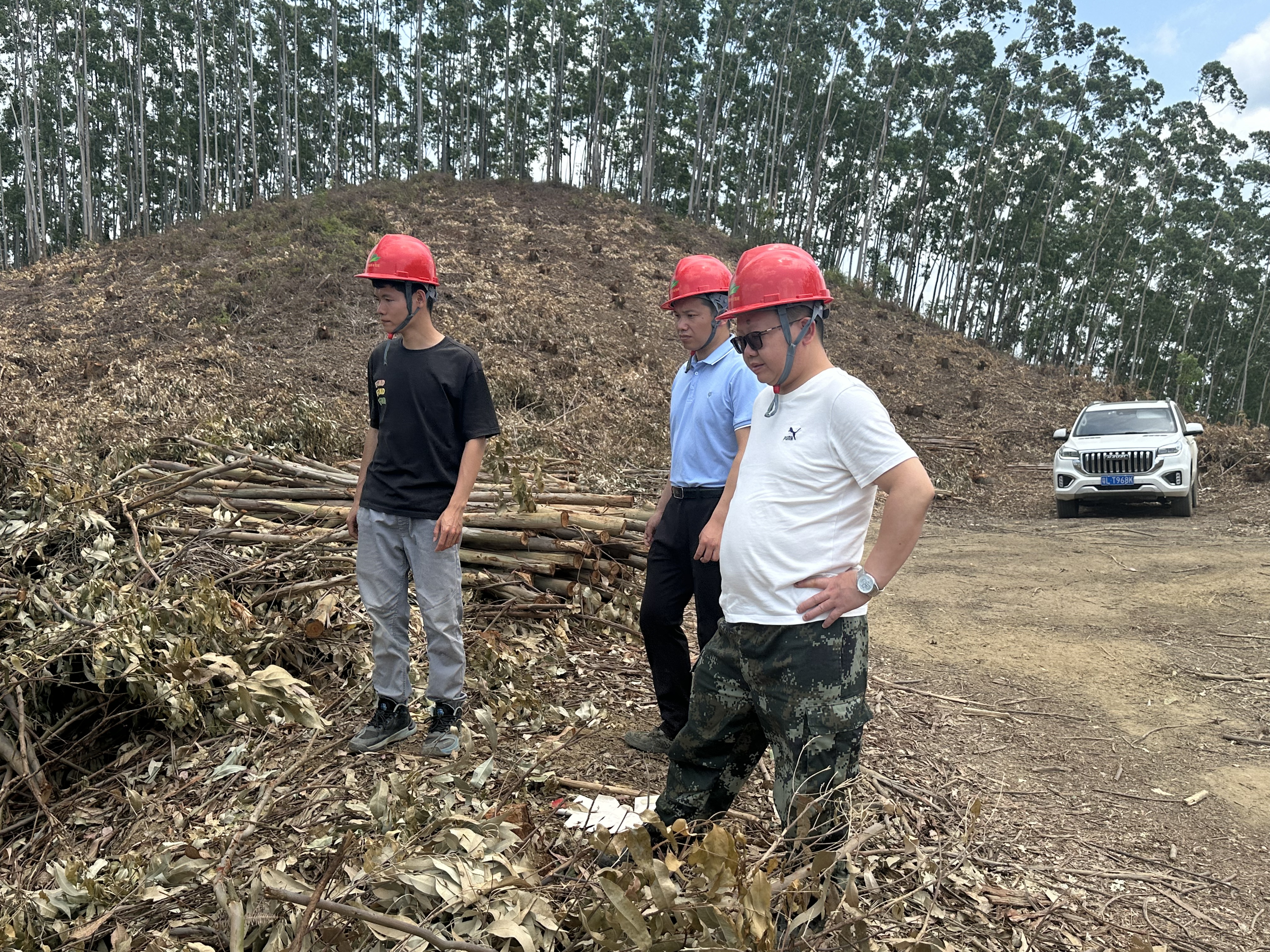 压实安全出产责任 深刻发展排查整治--luck18xinli集团发展“五一”国际 劳动节前专项查抄